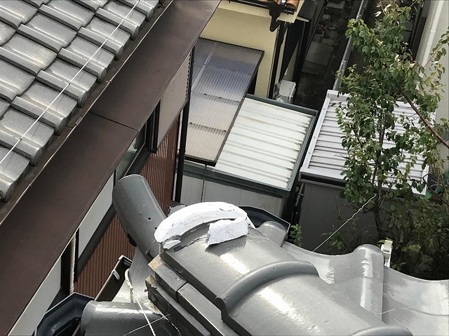 既存鬼瓦の撤去